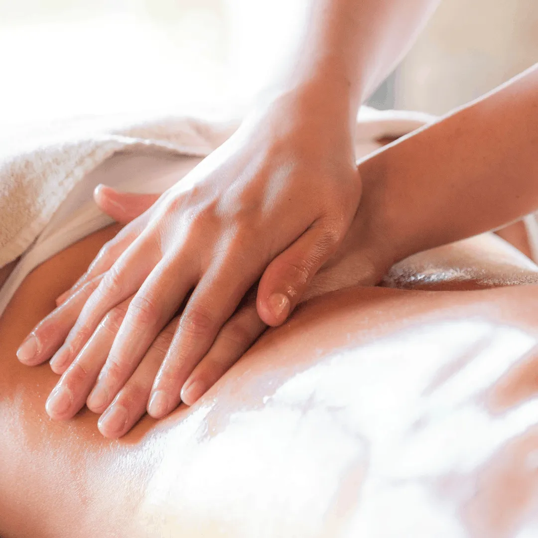 Home Ayurvedic therapist arriving at a Dubai residence for Abhyanga home service