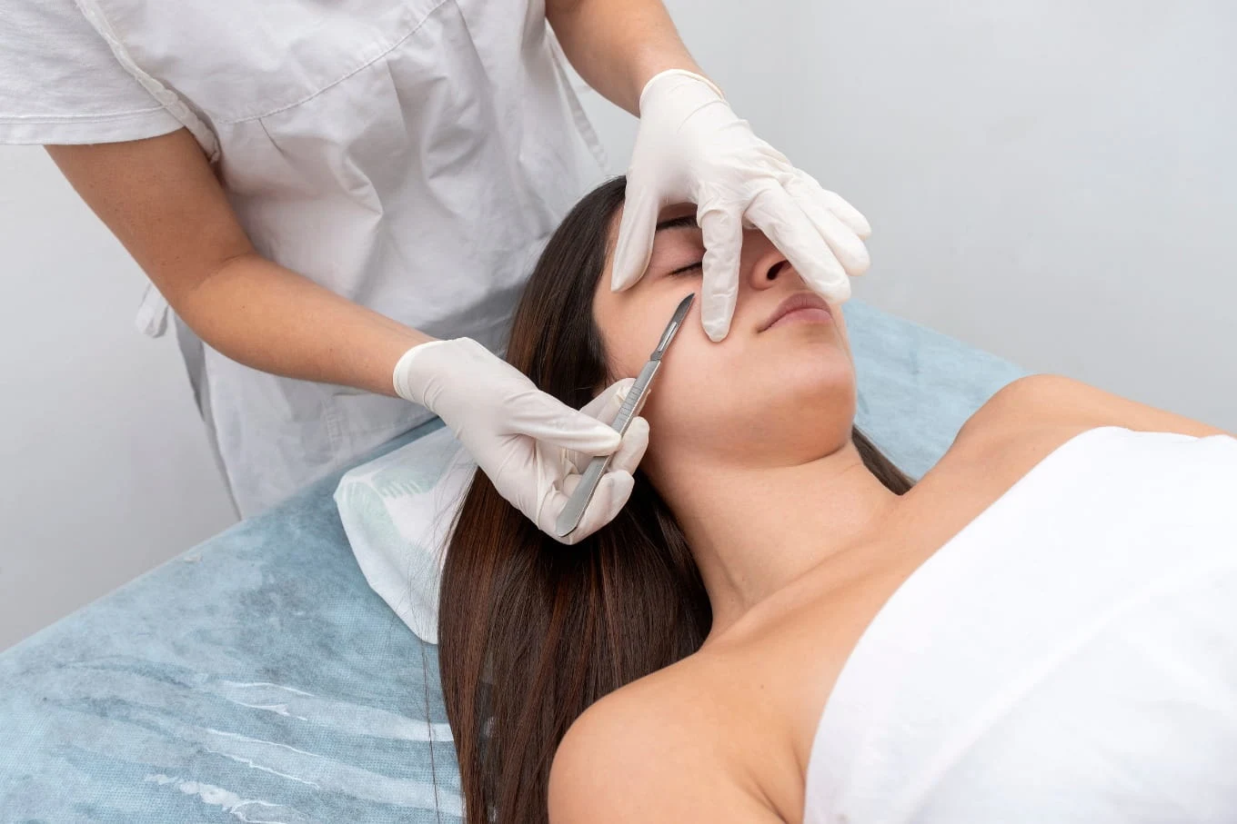Dermaplaning JVC