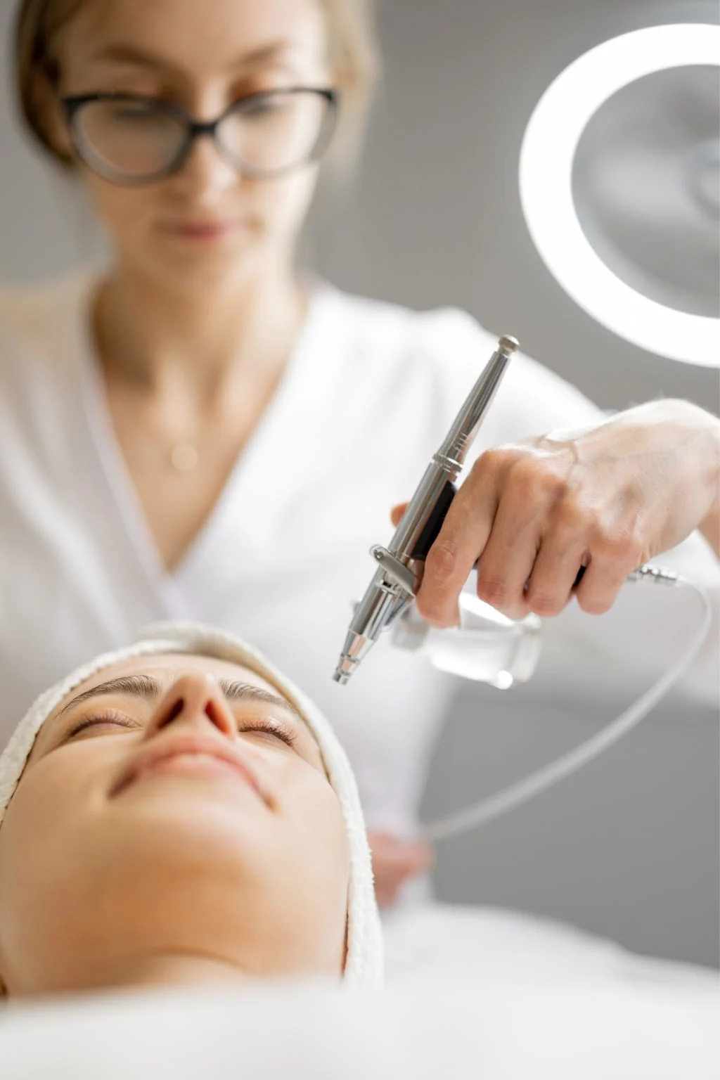 Oxygen Facial consultation at Vedara Care Polyclinic in JVC