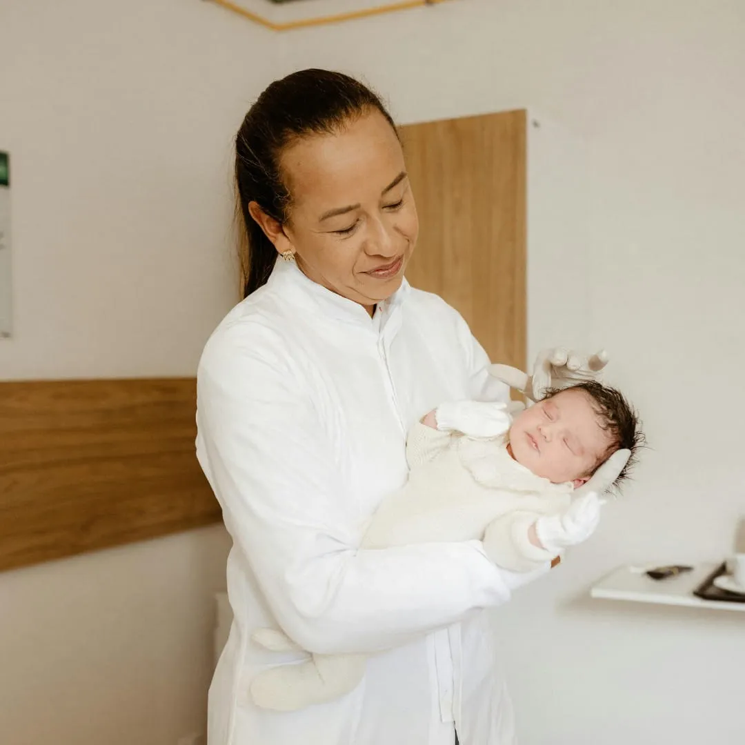 Third-trimester pregnancy postnatal planning consultation at Vedara Care JVC