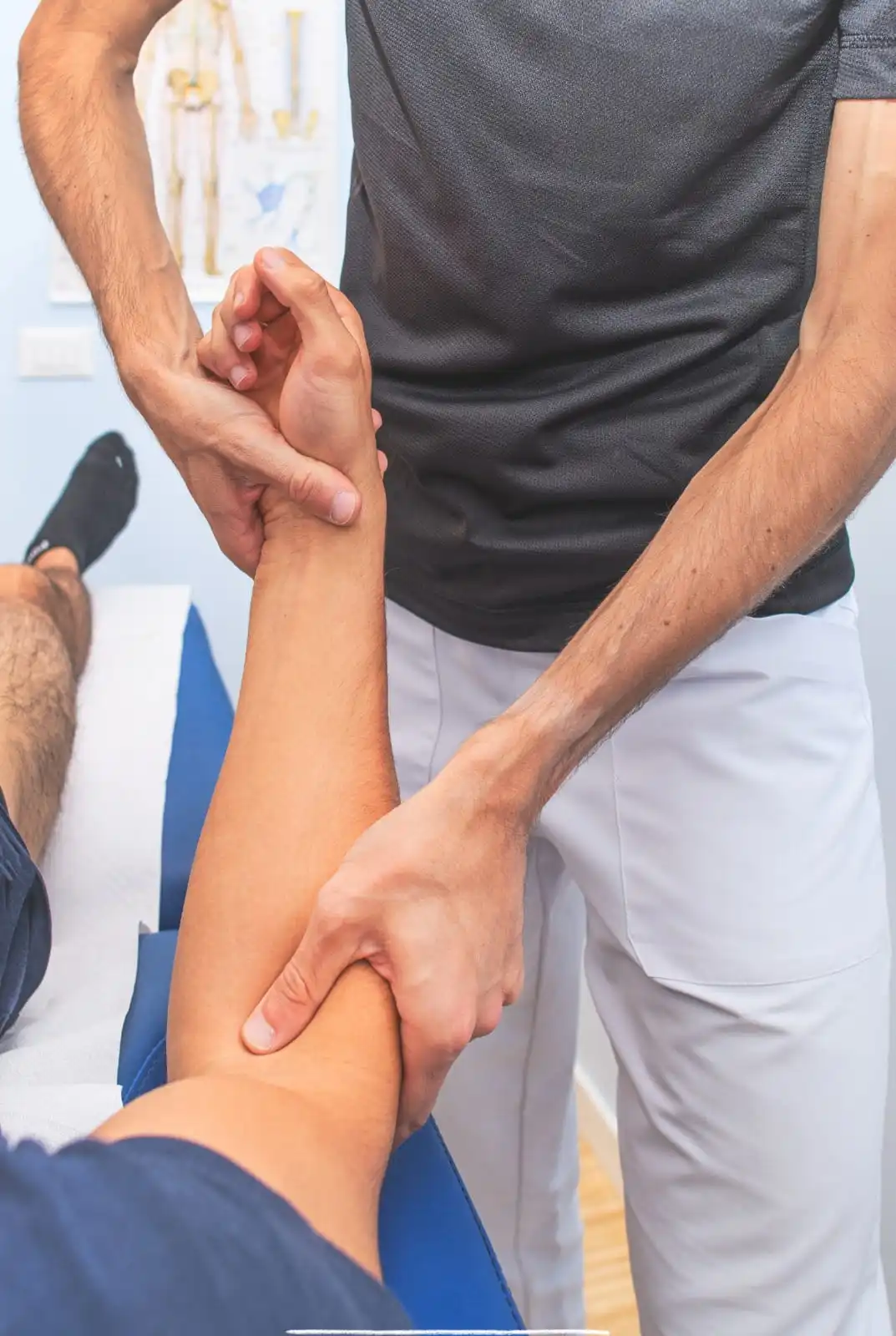 Evidence-based tennis elbow treatment with eccentric loading Vedara Care JVC